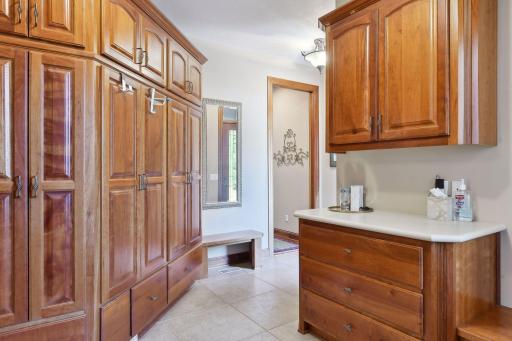 18767 Bearpath Trail, Eden Prairie, MN 55347