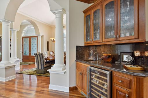 18767 Bearpath Trail, Eden Prairie, MN 55347