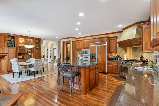 18767 Bearpath Trail, Eden Prairie, MN 55347