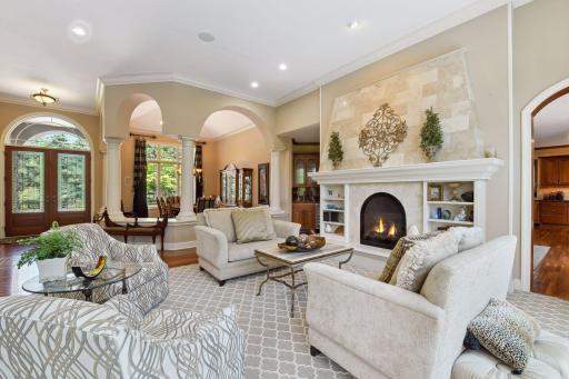 18767 Bearpath Trail, Eden Prairie, MN 55347