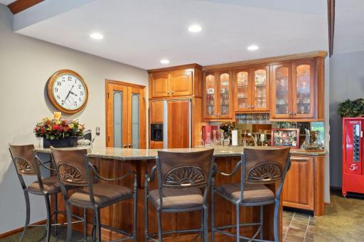 18767 Bearpath Trail, Eden Prairie, MN 55347