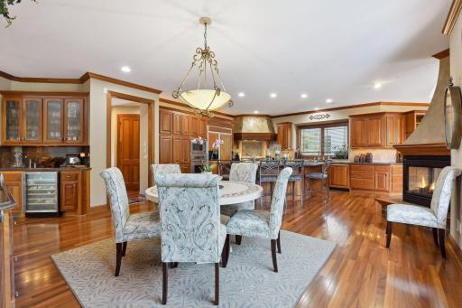 18767 Bearpath Trail, Eden Prairie, MN 55347