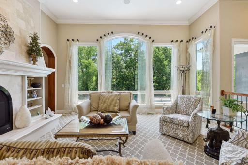 18767 Bearpath Trail, Eden Prairie, MN 55347