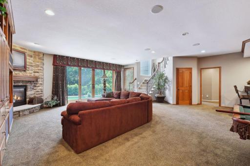 18767 Bearpath Trail, Eden Prairie, MN 55347