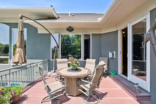 18767 Bearpath Trail, Eden Prairie, MN 55347