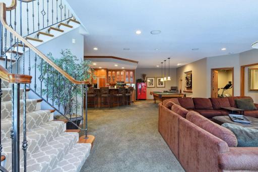 18767 Bearpath Trail, Eden Prairie, MN 55347