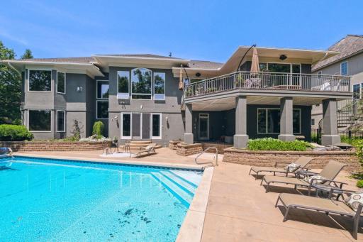 18767 Bearpath Trail, Eden Prairie, MN 55347