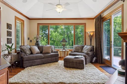 18767 Bearpath Trail, Eden Prairie, MN 55347