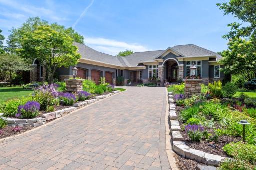 18767 Bearpath Trail, Eden Prairie, MN 55347