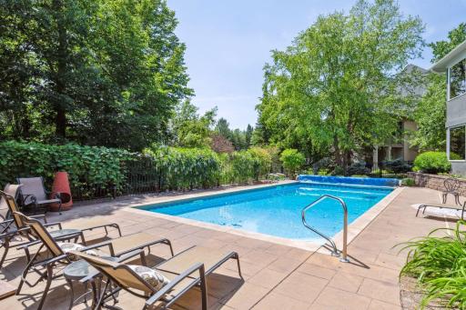 18767 Bearpath Trail, Eden Prairie, MN 55347