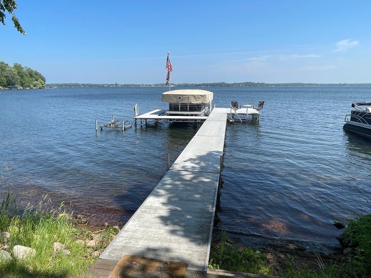2- Dock is included.JPG