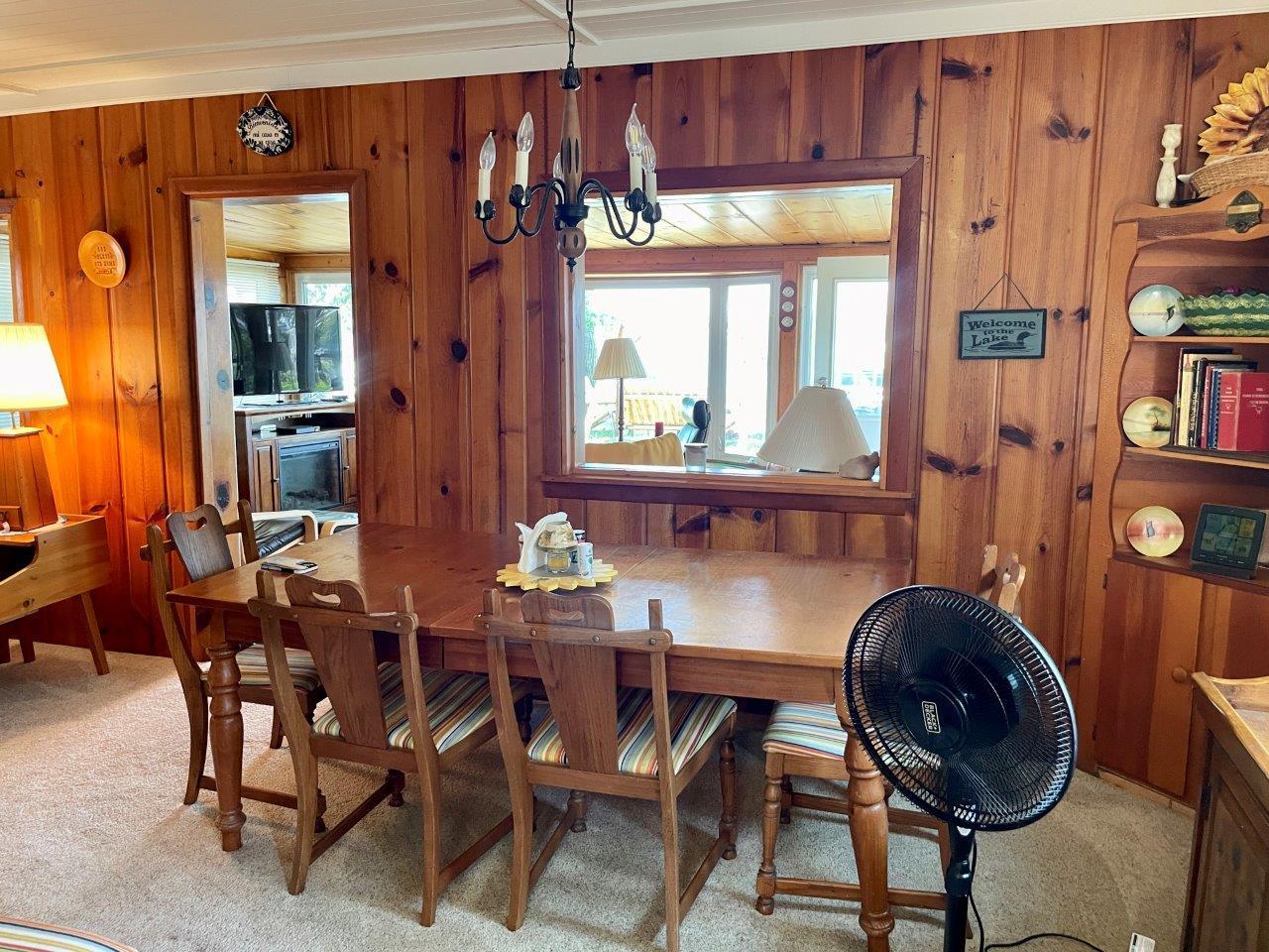 11-Dining room (1).jpg