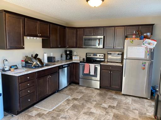 11956 Emery Village Drive N, Champlin, MN 55316