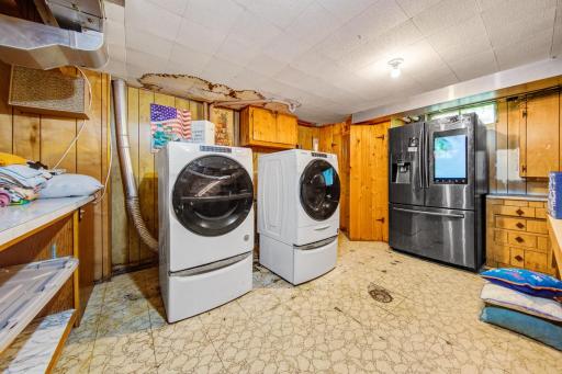 26 Laundry_lower.jpg