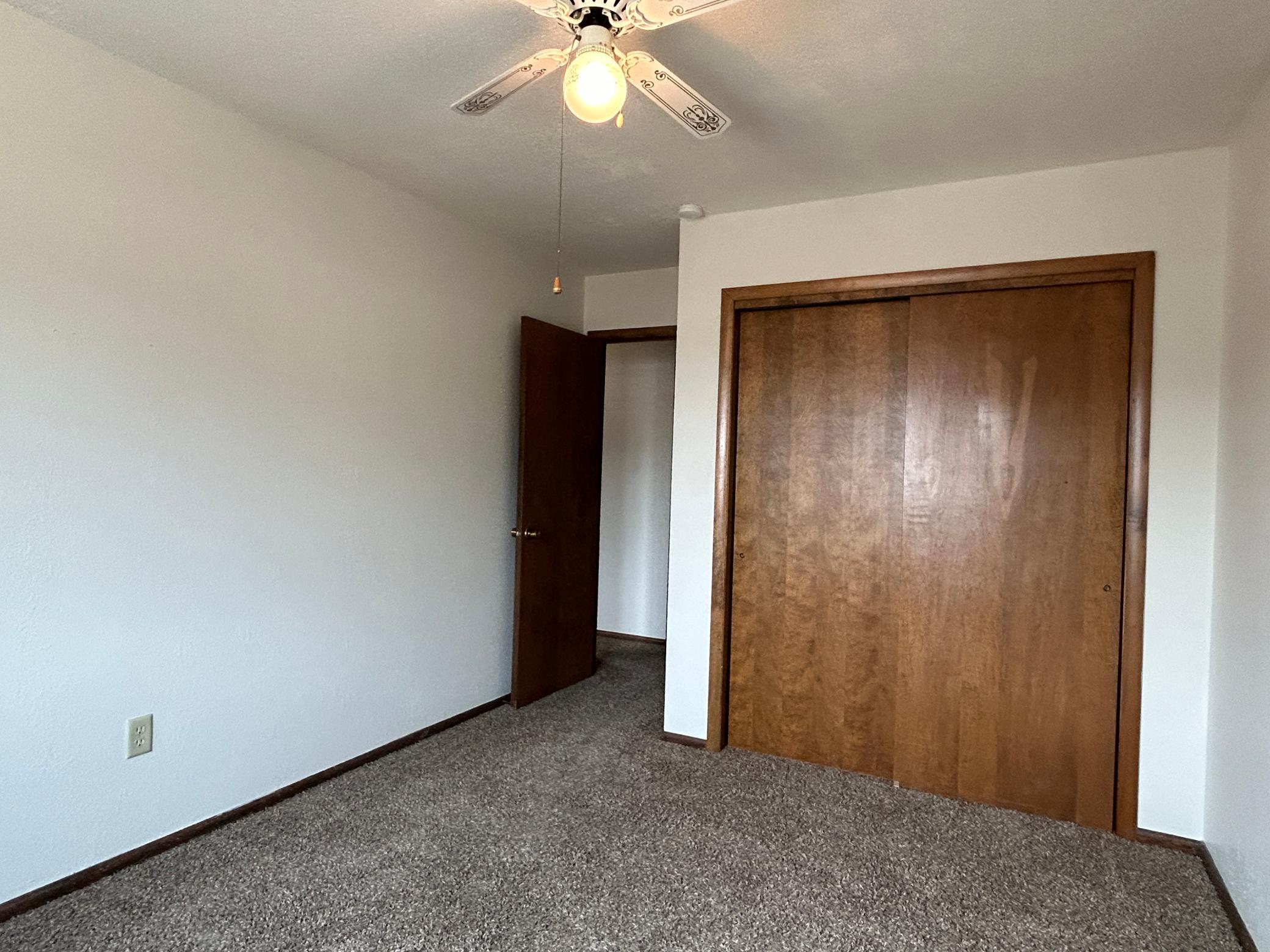 Bedroom 1.JPG