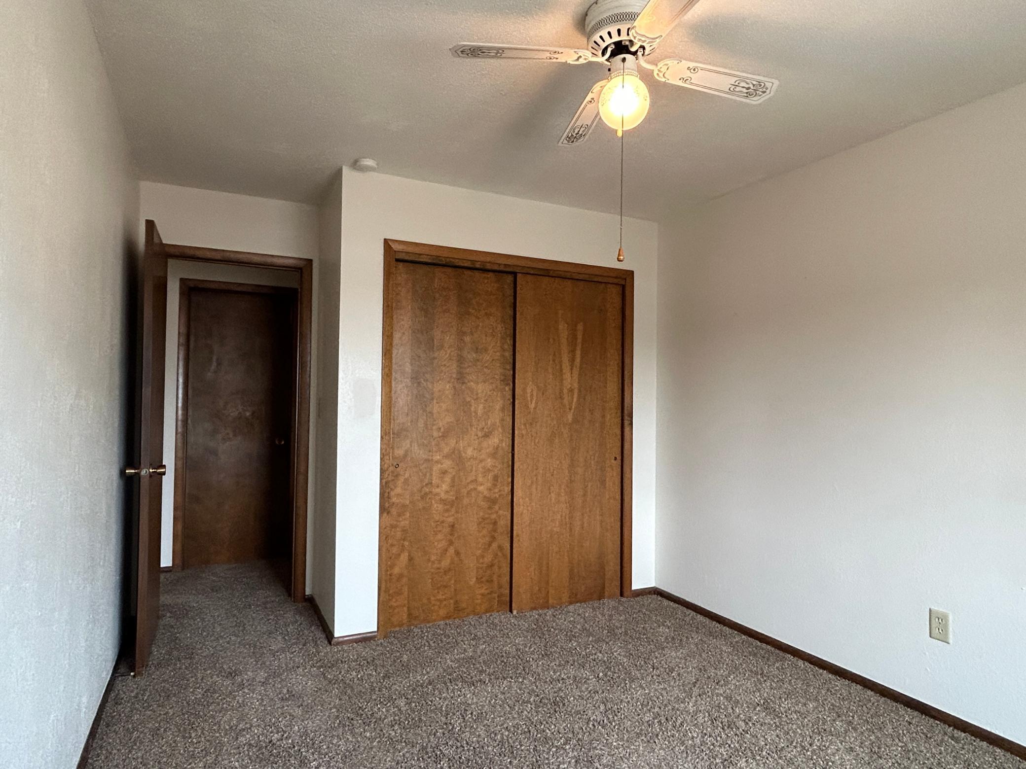 Bedroom 1.JPG