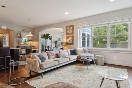 6024 Saint Johns Avenue, Edina, MN 55424