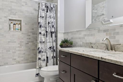 6024 Saint Johns Avenue, Edina, MN 55424