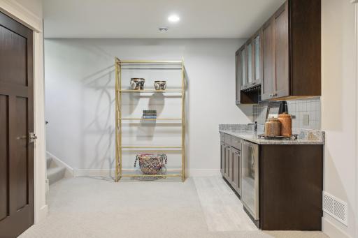 6024 Saint Johns Avenue, Edina, MN 55424