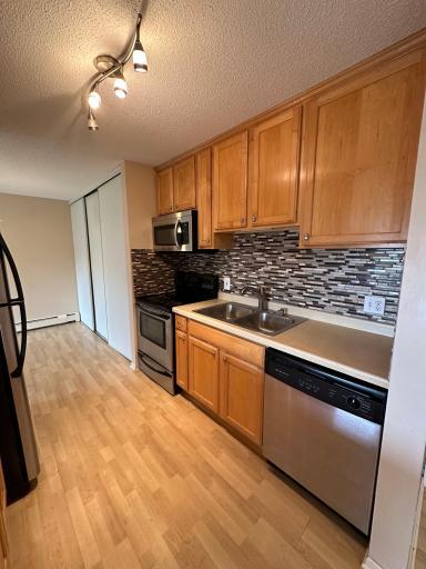 4110 Rahn Road, 202, Eagan, MN 55122