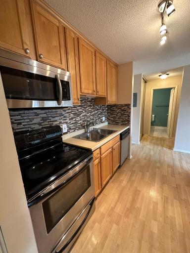 4110 Rahn Road, 202, Eagan, MN 55122