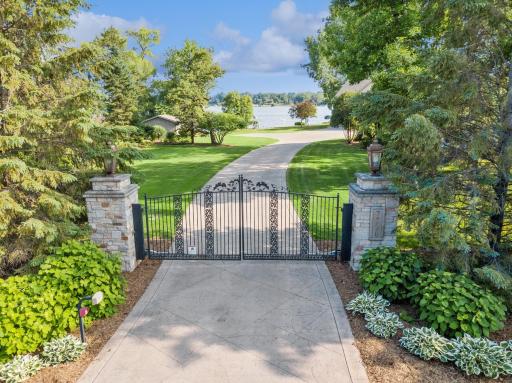 Private security gate at the entrance!