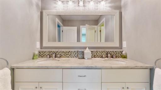5524 Warden Avenue, Edina, MN 55436
