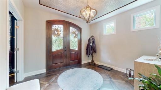 5524 Warden Avenue, Edina, MN 55436
