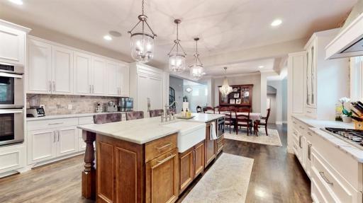 Comfortable and Functional Kitchen Island