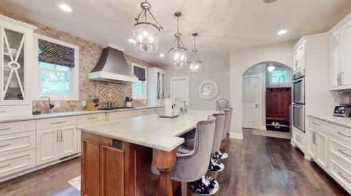 Comfortable and Functional Kitchen Island