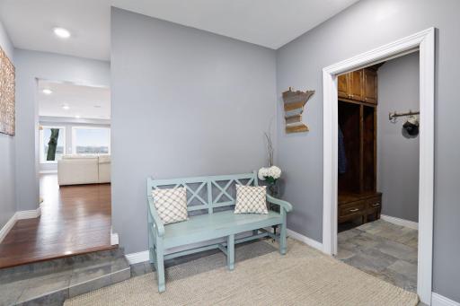 2807 Mckenzie Point Road, Wayzata, MN 55391