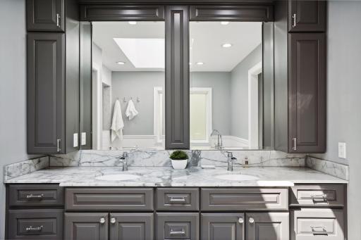 2807 Mckenzie Point Road, Wayzata, MN 55391
