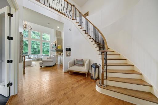 8870 Callander Circle, Lakeville, MN 55044