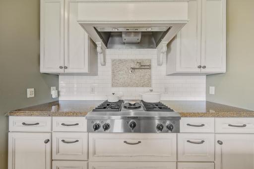 8870 Callander Circle, Lakeville, MN 55044