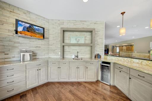 8870 Callander Circle, Lakeville, MN 55044