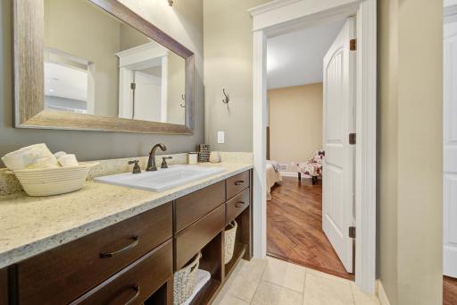 8870 Callander Circle, Lakeville, MN 55044
