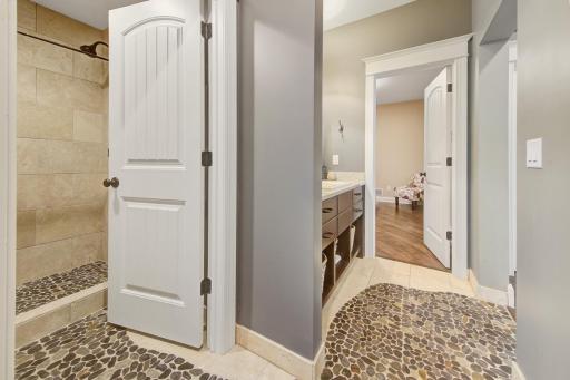 8870 Callander Circle, Lakeville, MN 55044