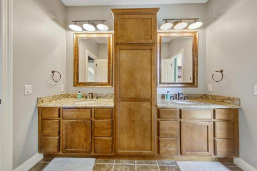 8870 Callander Circle, Lakeville, MN 55044