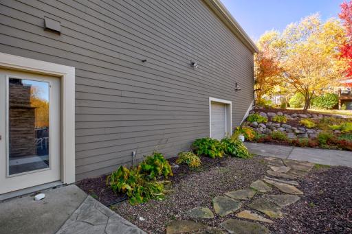 8870 Callander Circle, Lakeville, MN 55044