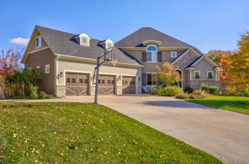 8870 Callander Circle, Lakeville, MN 55044