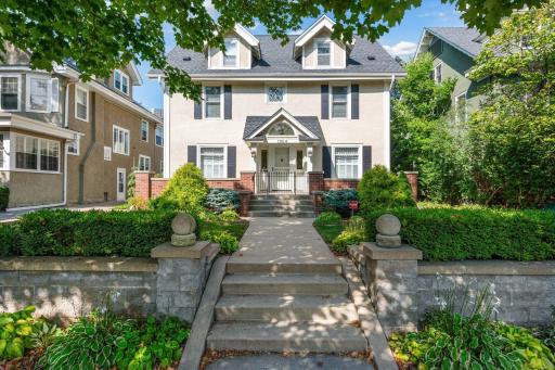 1924 James Avenue S, Minneapolis, MN 55403