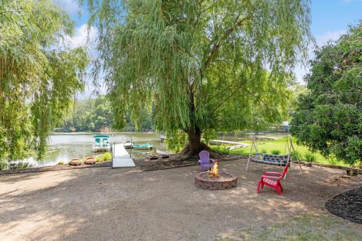 Dreaming of lake living? Yet still in the city? Lakeville schools?