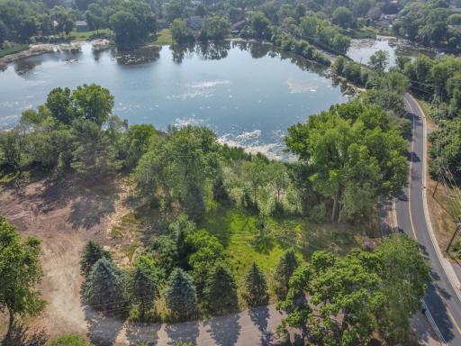 945 Wagon Wheel Trail, Mendota Heights, MN 55120