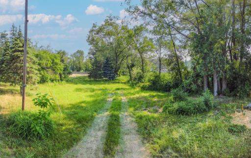945 Wagon Wheel Trail, Mendota Heights, MN 55120