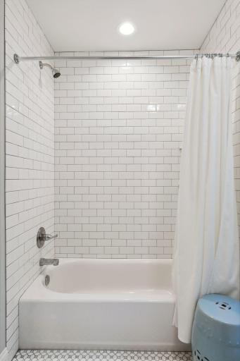 5224 Blake Road S, Edina, MN 55436