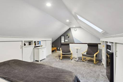 215 Cecil Street SE, Minneapolis, MN 55414