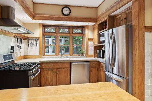 215 Cecil Street SE, Minneapolis, MN 55414