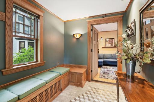 215 Cecil Street SE, Minneapolis, MN 55414