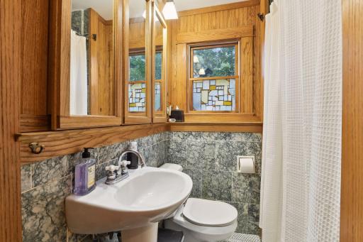 215 Cecil Street SE, Minneapolis, MN 55414