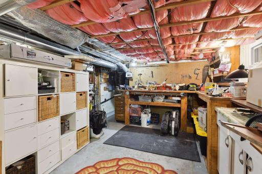 215 Cecil Street SE, Minneapolis, MN 55414